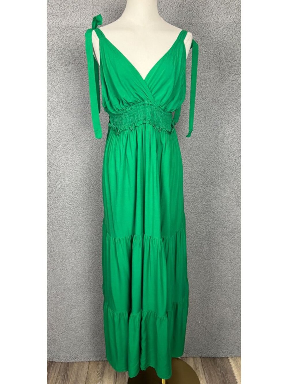 DeepSelf Green Maxi Dress Tiered Smocked Waist Summer/Spring V-Neck XL NWT's